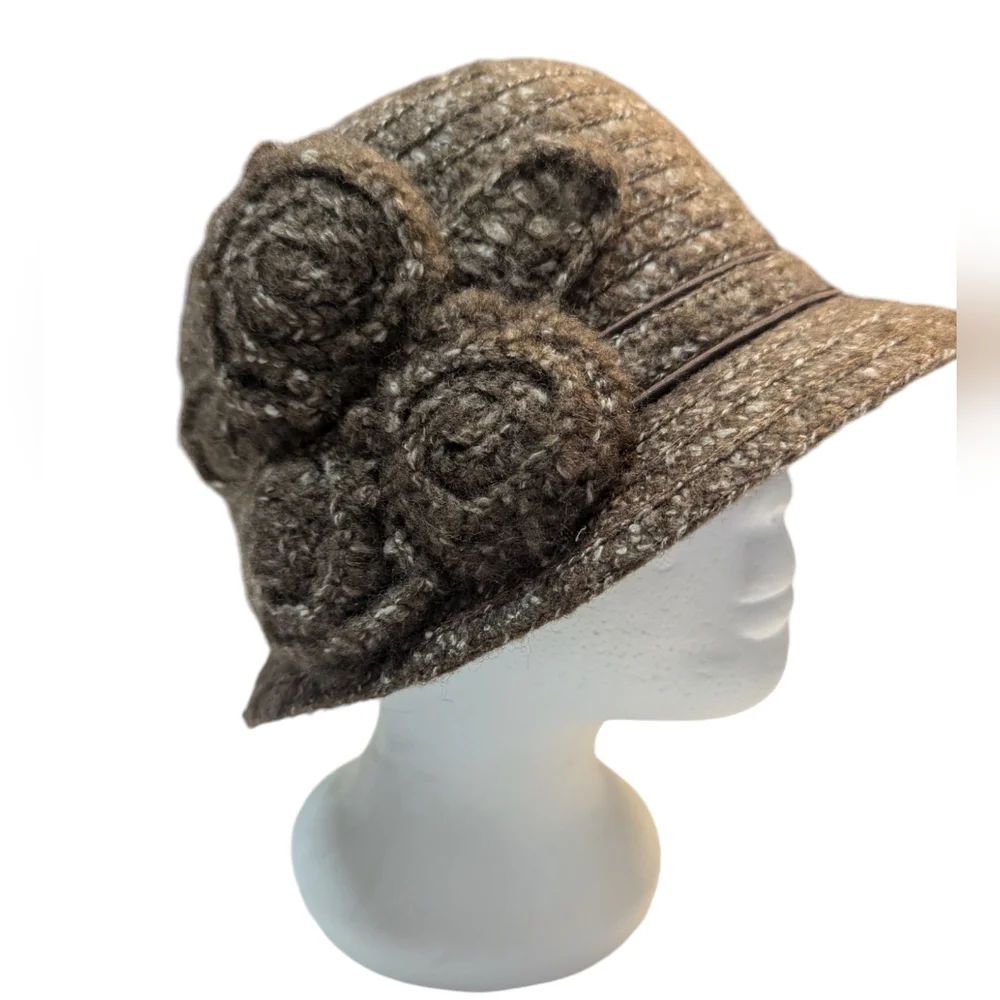 Angela & William Tweed‎ Hat